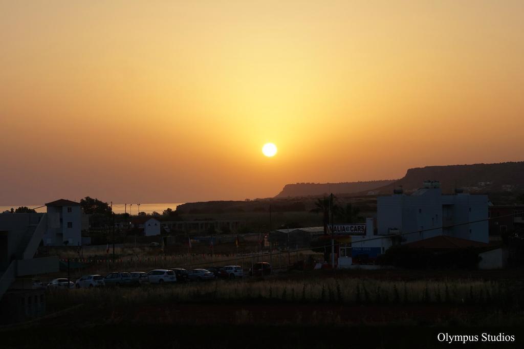 מאליה Olympus Studios מראה חיצוני תמונה